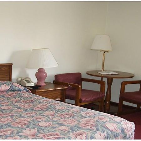 Red Carpet Inn Hillsville Oda fotoğraf