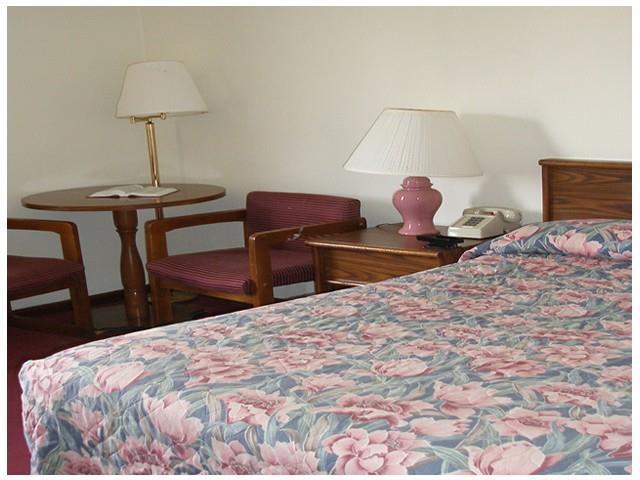 Red Carpet Inn Hillsville Oda fotoğraf